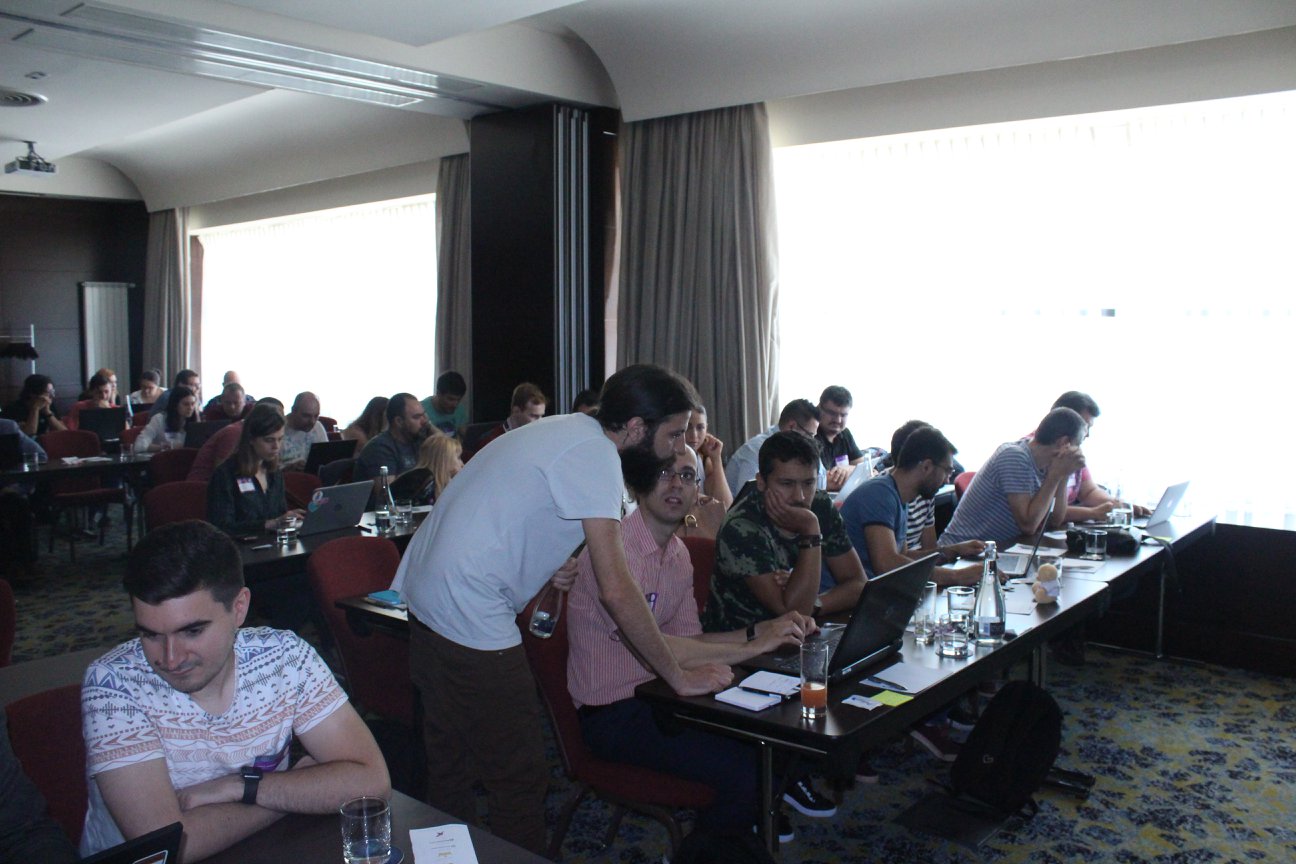 Dani facilitating a coding workshop during I T.A.K.E. Unconference 2018 in Bucharest, Romania. (Source Facebook © I T.A.K.E.)